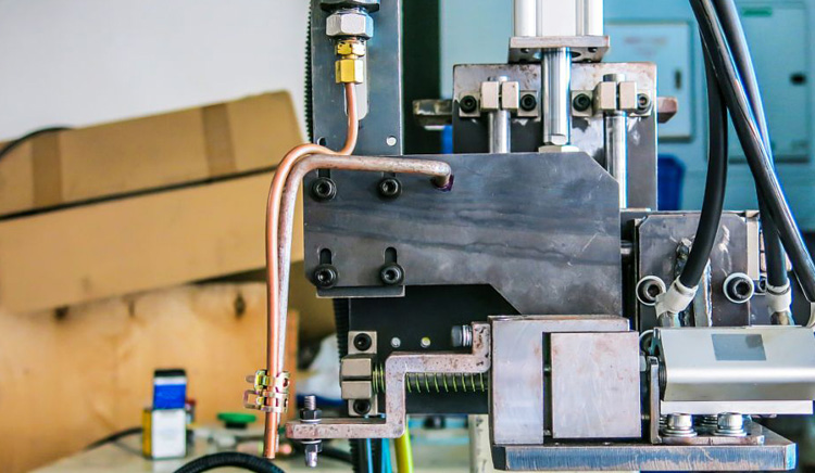 橡膠注射硫化成型機現狀